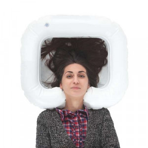 Подголовник надувной для мытья головы 61016